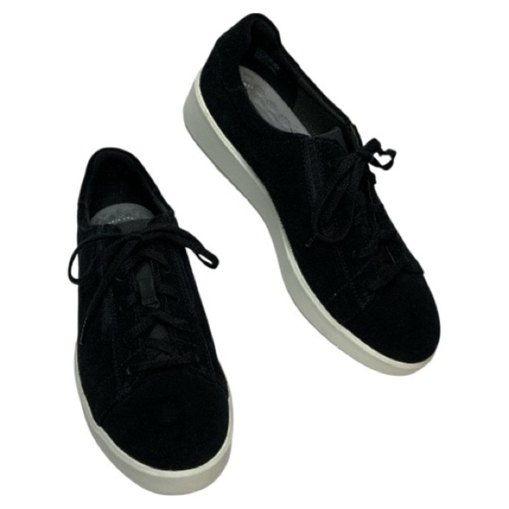 Clarks Women’s Layton Lace Suede Black Sneakers Size 10